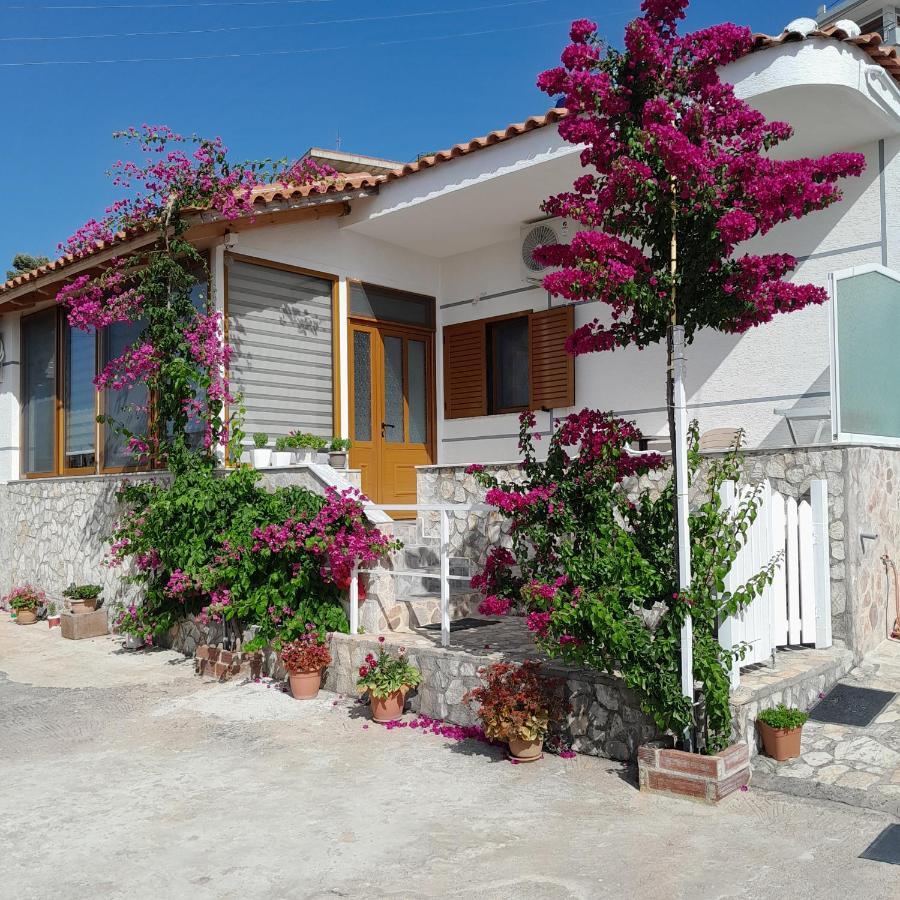 Denni'S Home Saranda Zewnętrze zdjęcie