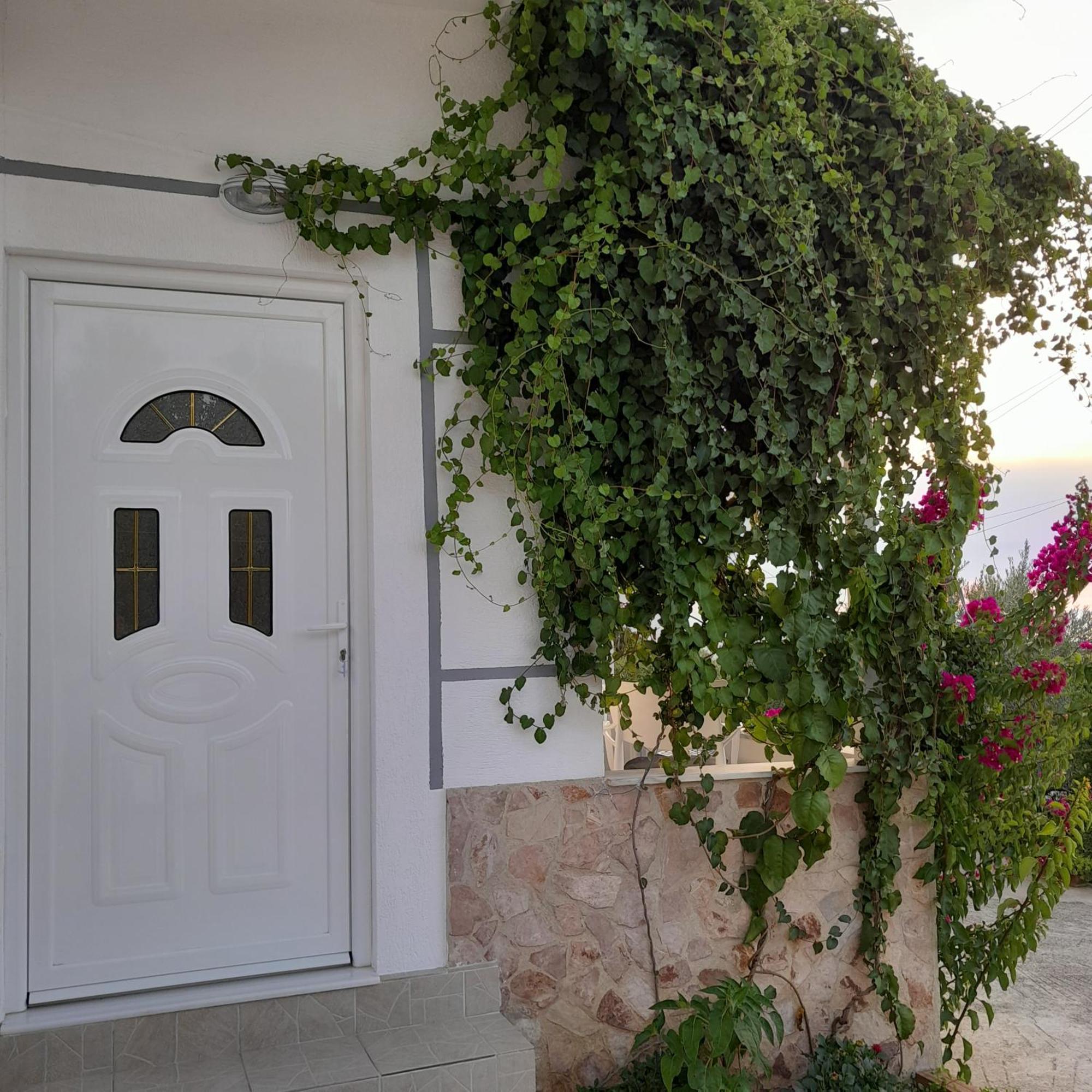 Denni'S Home Saranda Zewnętrze zdjęcie